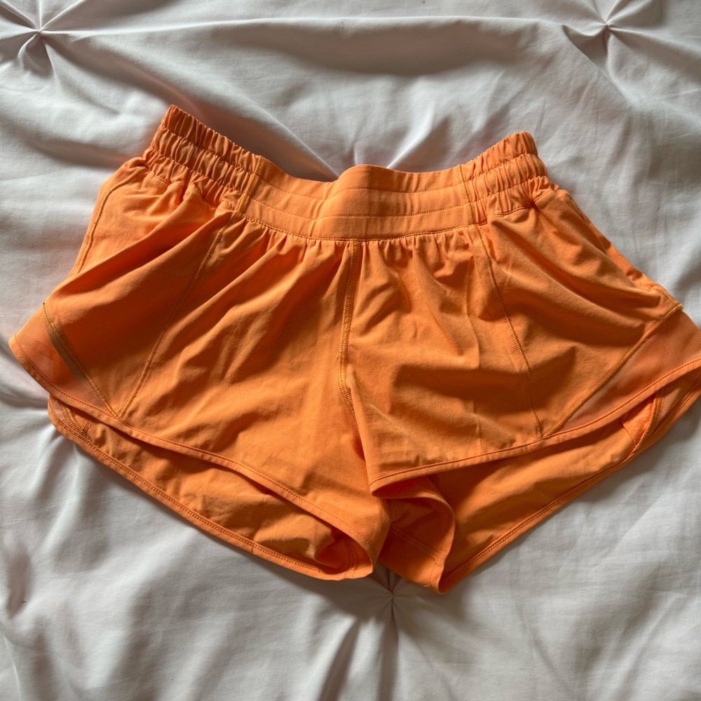 Lululemon hotty hot short 2.5 inch